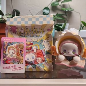 EMMA Reading World Figurine Set